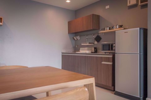 Condominio de 2 dormitorios en Bang Rak, Bangkok, Tailandia № 76724 - foto 4