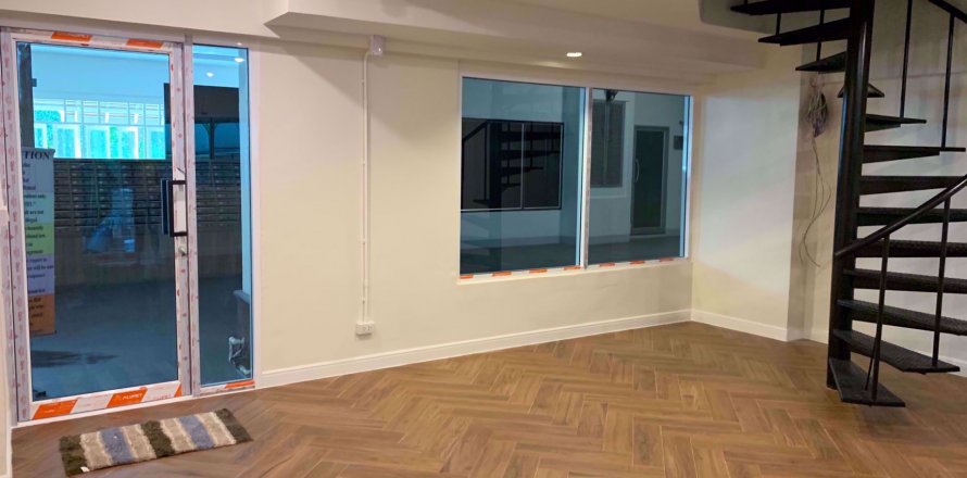 Duplex in Watthana, Bangkok, Thailand 2 bedrooms № 76727