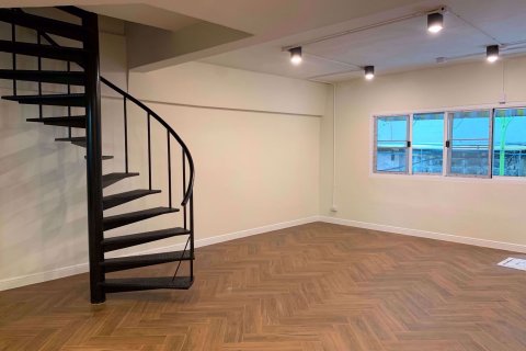 Duplex in Watthana, Bangkok, Thailand 2 bedrooms № 76727 - photo 2