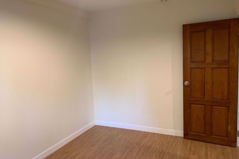 Duplex in Watthana, Bangkok, Thailand 2 bedrooms № 76727 - photo 4