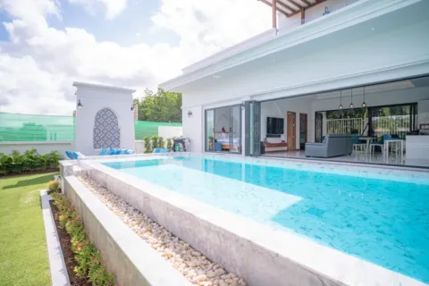 Chalet de 4 dormitorios en Phuket, Tailandia № 124837 - foto 25