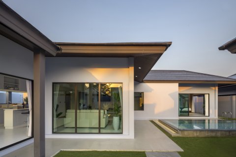 Chalet de 3 dormitorios en Pattaya, Tailandia № 130466 - foto 3
