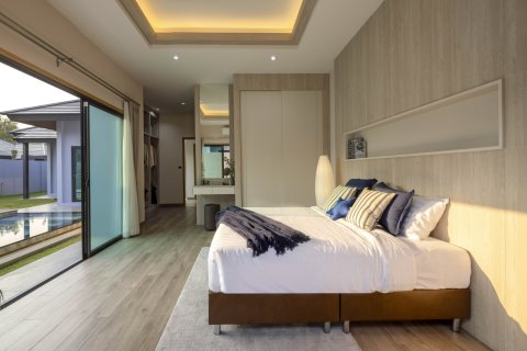 Chalet de 3 dormitorios en Pattaya, Tailandia № 130466 - foto 9