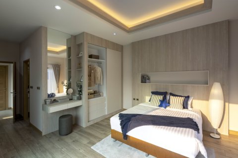 Chalet de 3 dormitorios en Pattaya, Tailandia № 130466 - foto 10