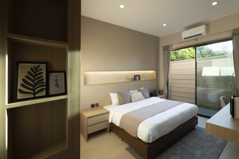 Chalet de 4 dormitorios en Pattaya, Tailandia № 130464 - foto 6