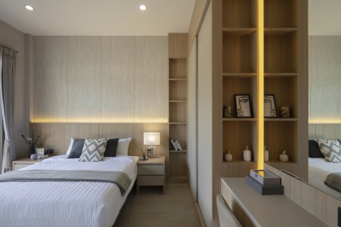 Chalet de 4 dormitorios en Pattaya, Tailandia № 130464 - foto 11