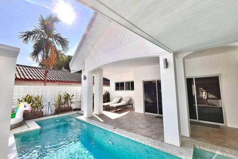 Chalet de 4 dormitorios en Phuket, Tailandia № 120359