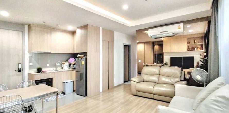 Condominio de 2 dormitorios en Chatuchak, Bangkok, Tailandia № 120353