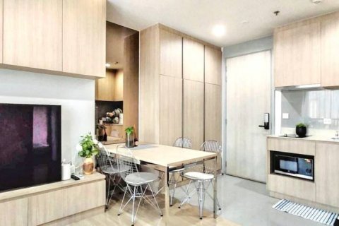 Condominio de 2 dormitorios en Chatuchak, Bangkok, Tailandia № 120353 - foto 3