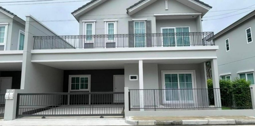 Casa de 4 dormitorios en Phuket, Tailandia № 124708
