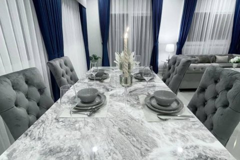 Casa de 4 dormitorios en Phuket, Tailandia № 124708 - foto 4