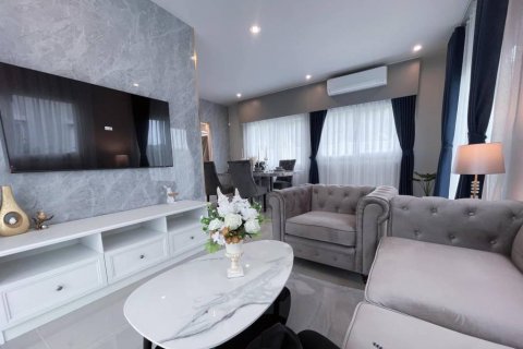 Casa de 4 dormitorios en Phuket, Tailandia № 124708 - foto 2