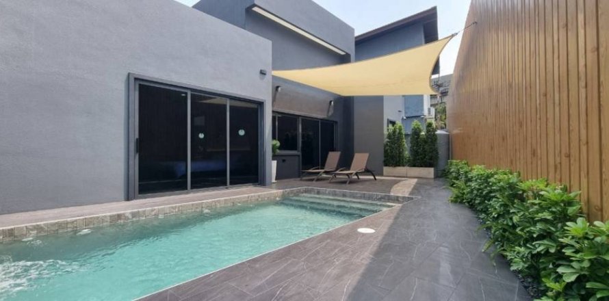 Chalet de 3 dormitorios en Pattaya, Tailandia № 124529