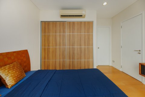Condominio de 3 dormitorios en Watthana, Bangkok, Tailandia № 126572 - foto 12