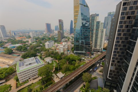 Condominio de 3 dormitorios en Watthana, Bangkok, Tailandia № 126572 - foto 10