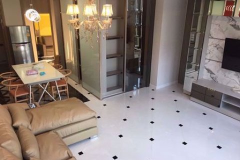 Condominio de 2 dormitorios en Bangkok, Tailandia en Noble Ploenchit  № 77973