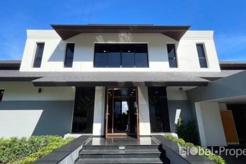 House in Ko Chang, Thailand 4 bedrooms № 120470