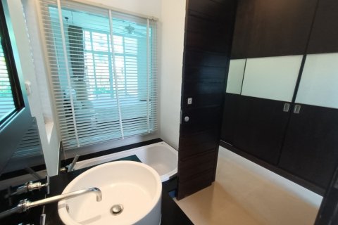 Condominio de 4 dormitorios en Phuket, Tailandia № 75990 - foto 14