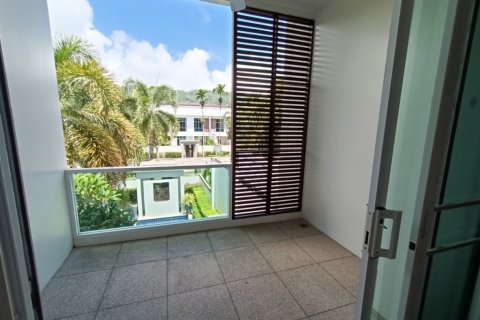 Condominio de 4 dormitorios en Phuket, Tailandia № 75990 - foto 12