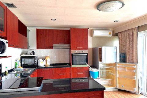 Condo in Chon Buri, Thailand, 1 bedroom  № 75985 - photo 6