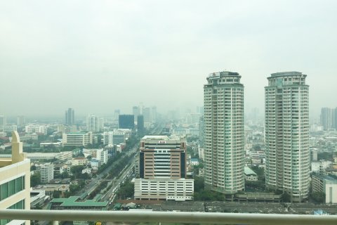 Condominio de 2 dormitorios en Sathon, Bangkok, Tailandia № 144017 - foto 15