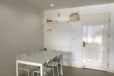 Condo à Bangkok, Thaïlande, 2 chambres  № 144015
