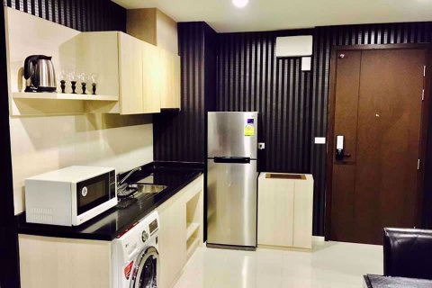 Off-Plan Rhythm Sathorn - Narathiwas in Bangkok, Thailand № 36312 - Foto 6