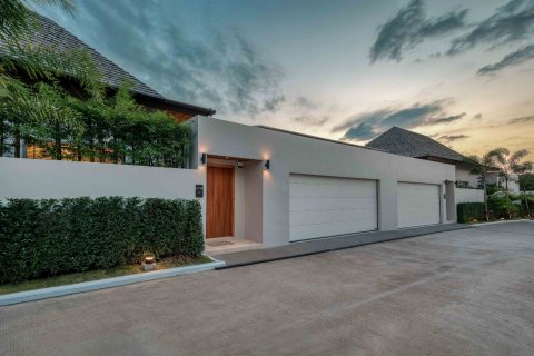 Chalet de 4 dormitorios en Layan Beach, Tailandia № 70949 - foto 3