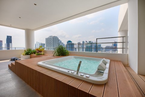 Condominio de 3 dormitorios en Bangkok, Tailandia № 124889 - foto 19
