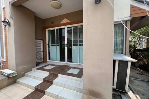 Casa de 5 dormitorios en Chiang Rai, Tailandia № 124476 - foto 5