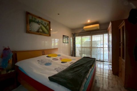 Casa de 4 dormitorios en Sattahip, Tailandia № 124477 - foto 8