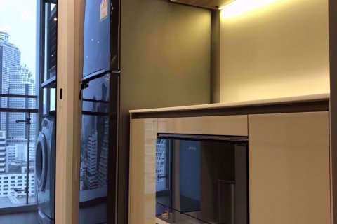 Condominio de 1 dormitorio en Bang Rak, Bangkok, Tailandia № 77050 - foto 4