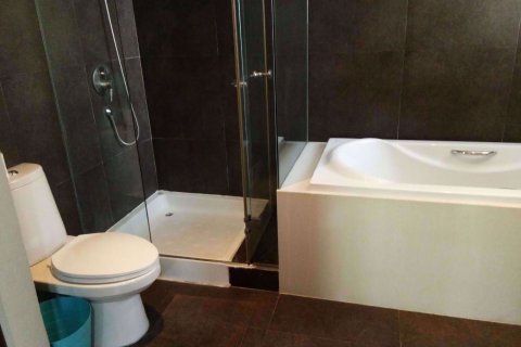 Condominio de 3 dormitorios en Watthana, Bangkok, Tailandia № 77049 - foto 7
