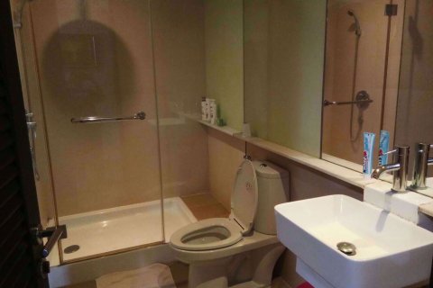 Condominio de 3 dormitorios en Watthana, Bangkok, Tailandia № 77049 - foto 12