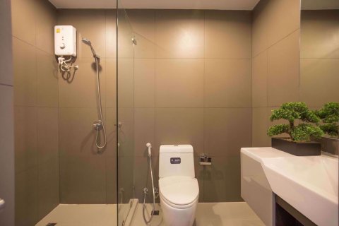 Condominio de 1 dormitorio en Watthana, Bangkok, Tailandia № 77051 - foto 7