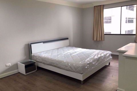 Condominio de 2 dormitorios en Watthana, Bangkok, Tailandia № 77053 - foto 9