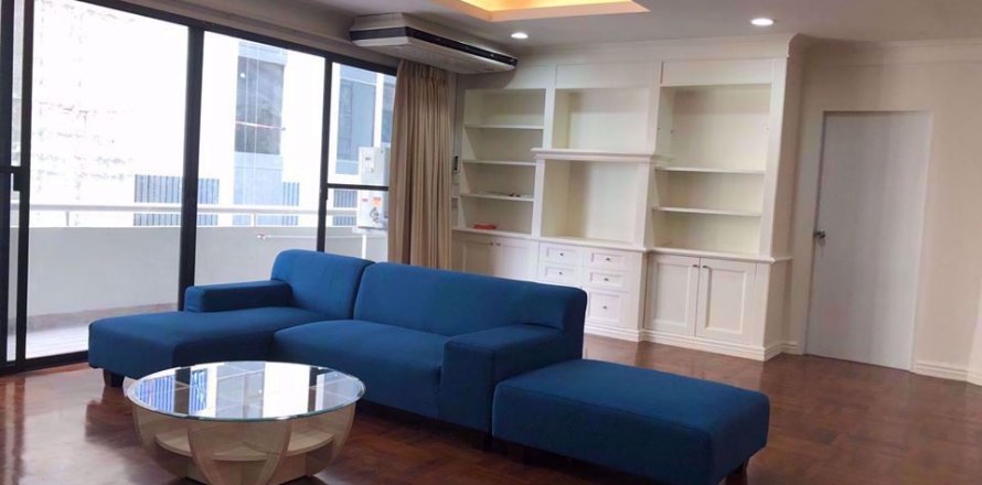 Condominio de 2 dormitorios en Watthana, Bangkok, Tailandia № 77053