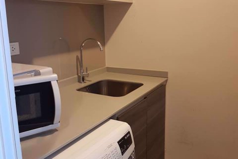 Condominio de 1 dormitorio en Huai Khwang, Bangkok, Tailandia № 77052 - foto 6