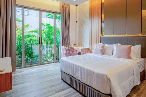 Haus in Phuket, Thailand 4 Schlafzimmer № 131584 - Foto 14