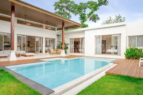 Haus in Phuket, Thailand 4 Schlafzimmer № 131584 - Foto 1