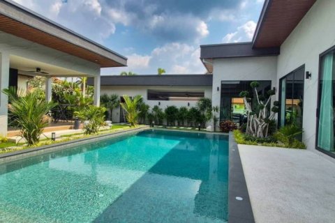 Villa in Pattaya, Thailand 4 Schlafzimmer № 119820