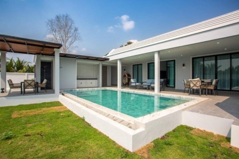 Chalet de 4 dormitorios en Hua Hin, Tailandia № 119821 - foto 6