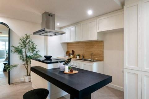 Condominio de 3 dormitorios en Watthana, Bangkok, Tailandia № 123949 - foto 14