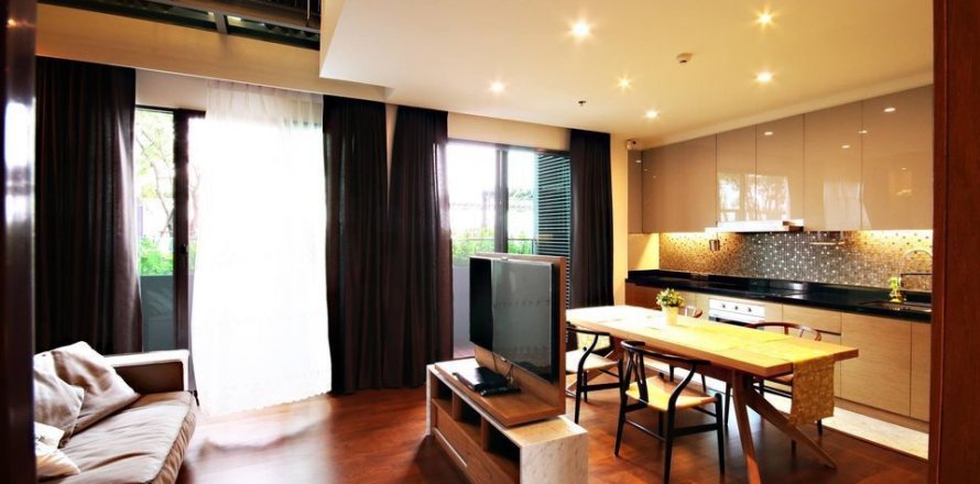 Condominio de 2 dormitorios en Khlong Toei, Bangkok, Tailandia № 123994