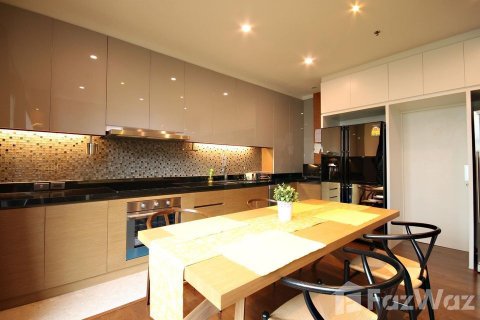 Condominio de 2 dormitorios en Khlong Toei, Bangkok, Tailandia № 123994 - foto 4