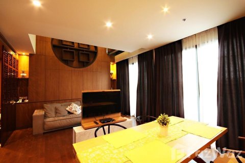 Condominio de 2 dormitorios en Khlong Toei, Bangkok, Tailandia № 123994 - foto 8