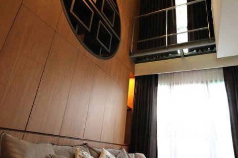 Condominio de 2 dormitorios en Khlong Toei, Bangkok, Tailandia № 123994 - foto 7