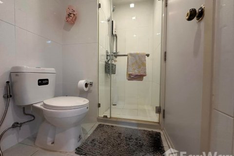 Condo à Yan Nawa, Bangkok, Thaïlande, 2 chambres № 123993 - photo 7