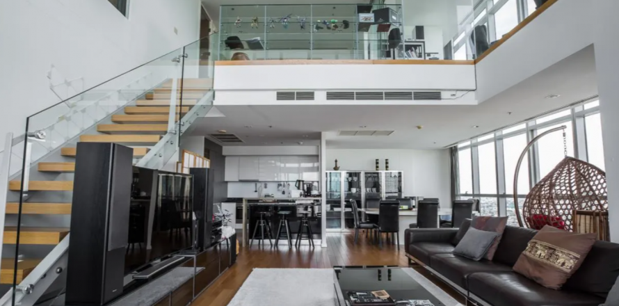 Condominio de 4 dormitorios en Khlong San, Bangkok, Tailandia № 123950