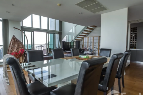 Condominio de 4 dormitorios en Khlong San, Bangkok, Tailandia № 123950 - foto 20